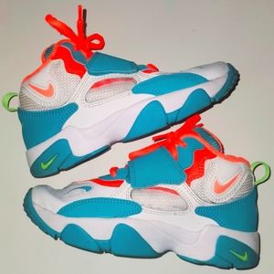 Nike Air Speed Turf
